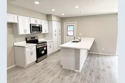 2113 E Colgate Drive, Tempe, AZ 85283 - Photo 1