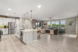 14022 W Mariposa Grande, Surprise, AZ 85387 - Photo 9