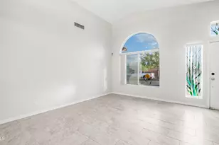 4448 E Redwood Ln, Phoenix, AZ 85048 - Photo 3