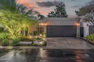 3034 E Stella Ln, Phoenix, AZ 85016 - Photo 1