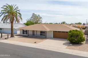 10301 W Charter Oak Dr, Sun City, AZ 85351 - Photo 3