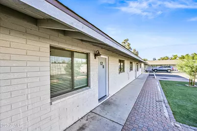 1744 W Glendale Avenue #12 B, Phoenix, AZ 85021 - Photo 1
