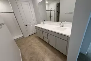 18039 W Larkspur Dr, Goodyear, AZ 85338 - Photo 19