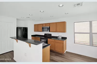 18409 W Dawn Drive, Surprise, AZ 85374 - Photo 5