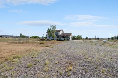 25090 N High Desert Road, Paulden, AZ 86334 - Photo 49