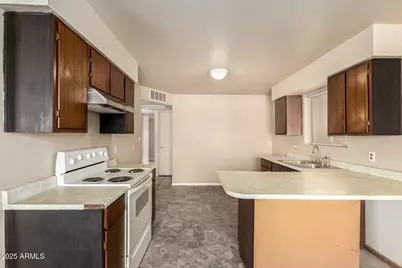 303 W Dr Martin Luther King Street, Eloy, AZ 85131 - Photo 9