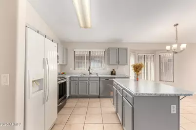 13346 W Saguaro Lane, Surprise, AZ 85374 - Photo 9