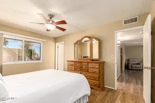 10215 W Kingswood Cir, Sun City, AZ 85351 - Photo 17