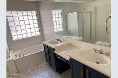 16823 S 27th Avenue, Phoenix, AZ 85045 - Photo 9