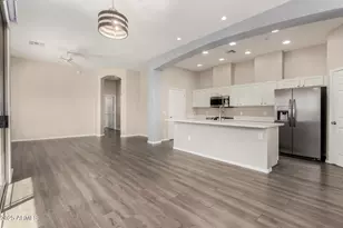 42424 N Gavilan Peak Pkwy, Anthem, AZ 85086 - Photo 3