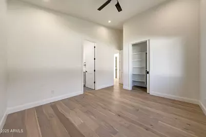 6050 E Hollyhock Street, Phoenix, AZ 85018 - Photo 37