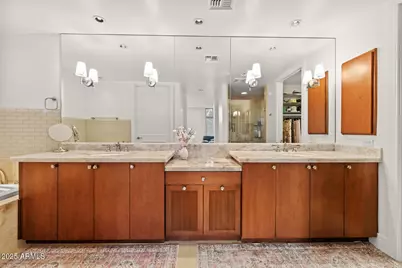 2402 E Esplanade Lane #204, Phoenix, AZ 85016 - Photo 31