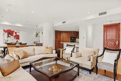 2402 E Esplanade Lane #Unit 204, Phoenix, AZ 85016 - Photo 11