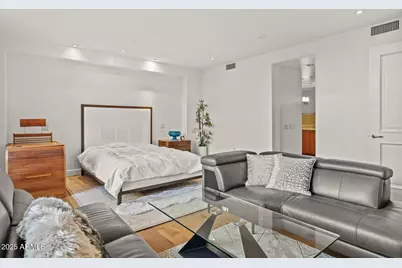 2402 E Esplanade Lane #Unit 204, Phoenix, AZ 85016 - Photo 25