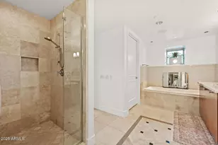 2402 E Esplanade Ln, Phoenix, AZ 85016 - Photo 27