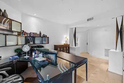 2402 E Esplanade Lane #Unit 204, Phoenix, AZ 85016 - Photo 21