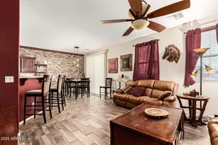 2868 E Dunbar Dr, Phoenix, AZ 85042 - Photo 5