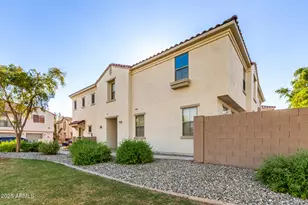 2868 E Dunbar Dr, Phoenix, AZ 85042 - Photo 3