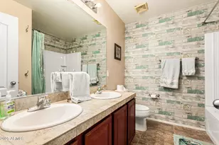 2868 E Dunbar Dr, Phoenix, AZ 85042 - Photo 23