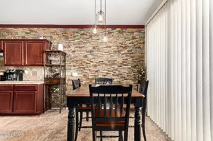 2868 E Dunbar Dr, Phoenix, AZ 85042 - Photo 7