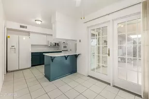 10209 W Mountain View Rd, Sun City, AZ 85351 - Photo 5