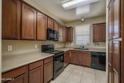 10032 W Kingman Street, Tolleson, AZ 85353 - Photo 9