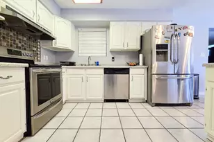 3701 W Echo Ln, Phoenix, AZ 85051 - Photo 15