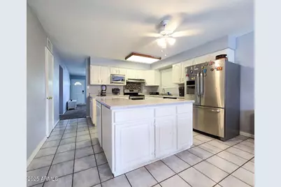 3701 W Echo Lane, Phoenix, AZ 85051 - Photo 9