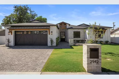 2942 N 47th Place, Phoenix, AZ 85018 - Photo 1
