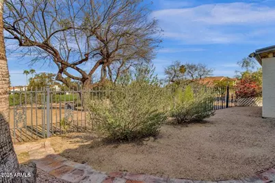 4932 E Monte Way, Phoenix, AZ 85044 - Photo 33