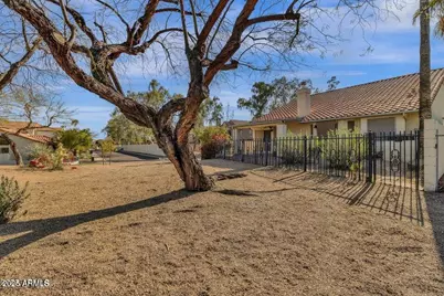 4932 E Monte Way, Phoenix, AZ 85044 - Photo 35