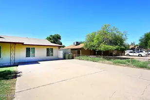 8334 N 55th Ave, Glendale, AZ 85302 - Photo 5