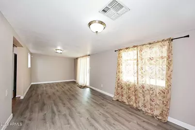 8334 N 55th Avenue, Glendale, AZ 85302 - Photo 13