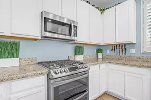 15654 W Yucatan Dr, Surprise, AZ 85379 - Photo 9