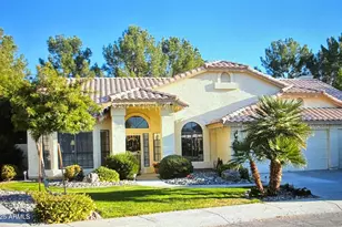 9411 S Palm Dr, Tempe, AZ 85280 - Photo 1