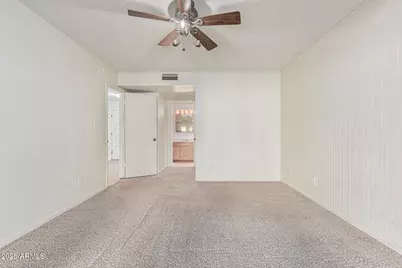 4134 W Linger Lane, Phoenix, AZ 85051 - Photo 15