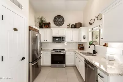 30374 N Sunray Drive, San Tan Valley, AZ 85143 - Photo 9