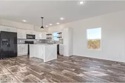 21376 W Mark Lane, Wittmann, AZ 85361 - Photo 3