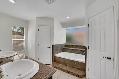 7102 W Julie Drive, Glendale, AZ 85308 - Photo 11