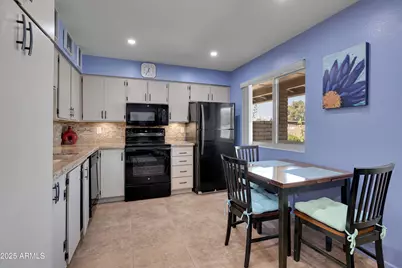 2416 E University Drive #4, Mesa, AZ 85213 - Photo 9