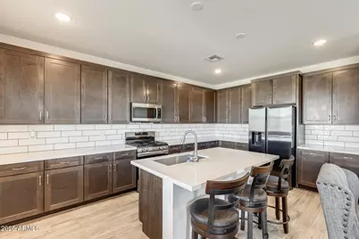 17056 W Red Bird Road, Surprise, AZ 85387 - Photo 3