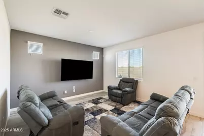 17056 W Red Bird Road, Surprise, AZ 85387 - Photo 7