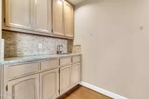 8100 E Camelback Rd, Scottsdale, AZ 85251 - Photo 17