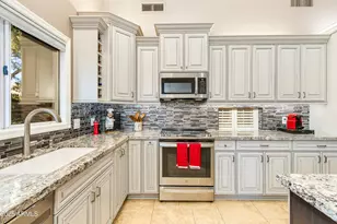 6836 E Winchcomb Dr, Scottsdale, AZ 85254 - Photo 17