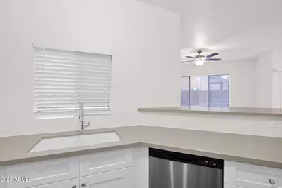 21844 N 41st Street, Phoenix, AZ 85050 - Photo 17