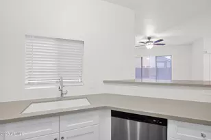 21844 N 41st St, Phoenix, AZ 85050 - Photo 17