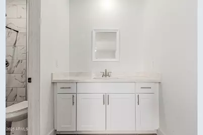 2640 E Beverly Lane E, Phoenix, AZ 85032 - Photo 19