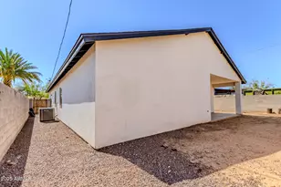 2640 E Beverly Ln E, Phoenix, AZ 85032 - Photo 31