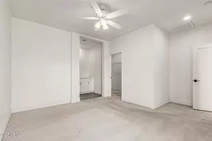 2640 E Beverly Ln E, Phoenix, AZ 85032 - Photo 17