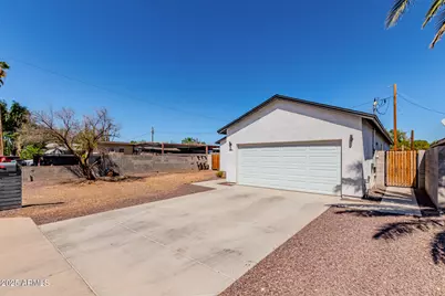 2640 E Beverly Lane E, Phoenix, AZ 85032 - Photo 3